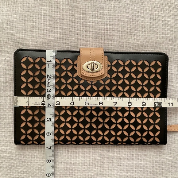 WOLF Est.1834”Chloe”Laser Cut Leather Jewelry Portfolio Case NWOT - Picture 5 of 16